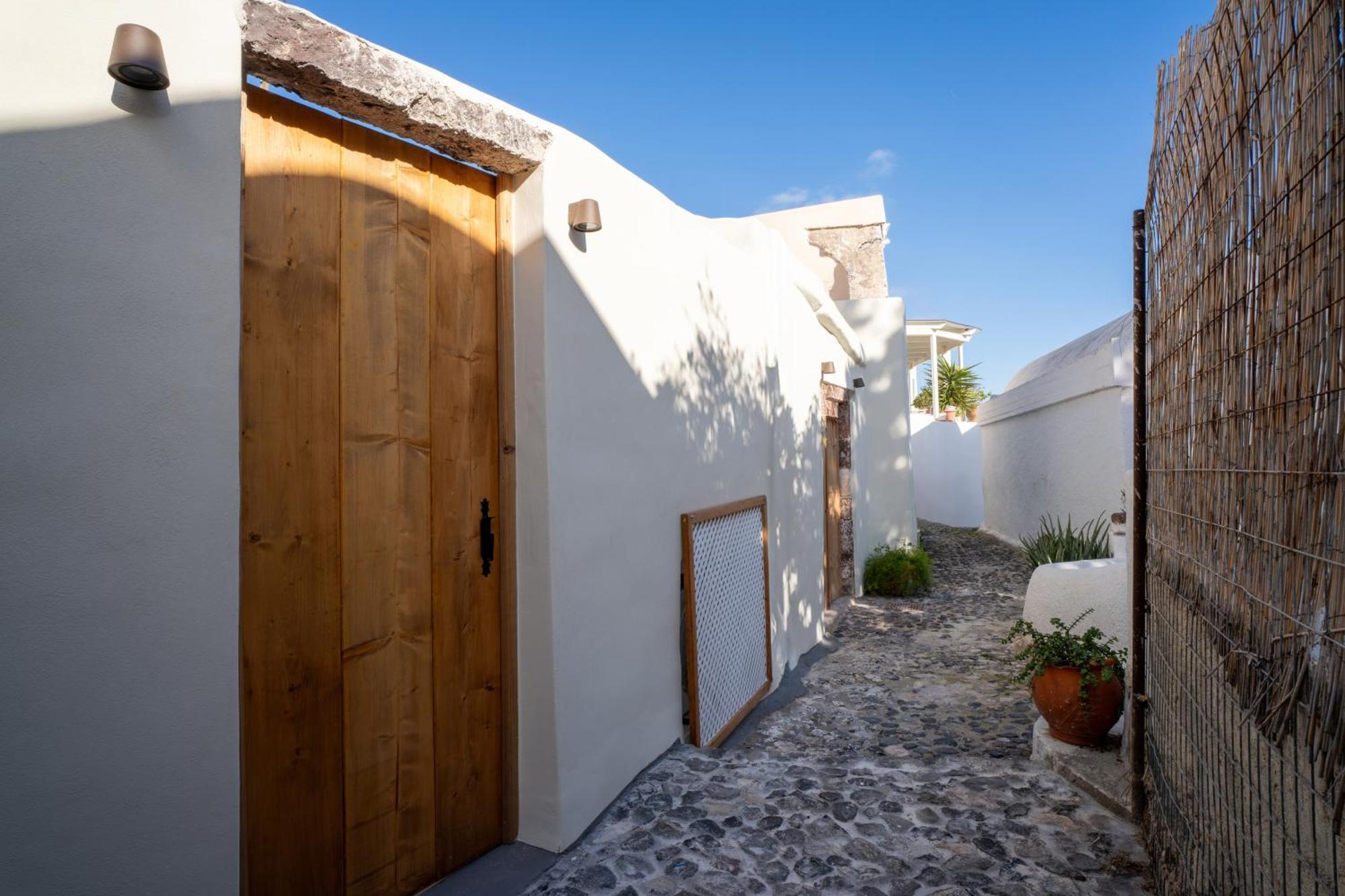 Approxi Cave: 2-Bedroom Retreat Exo Gonia Bagian luar foto